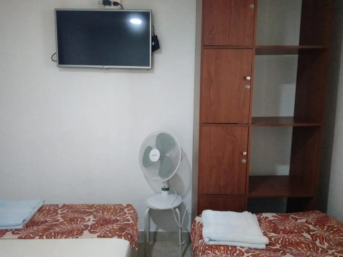 Guest house Hea Hospedaje Cerca Al Estadio Y La 70 Hotel Medellin Colombia