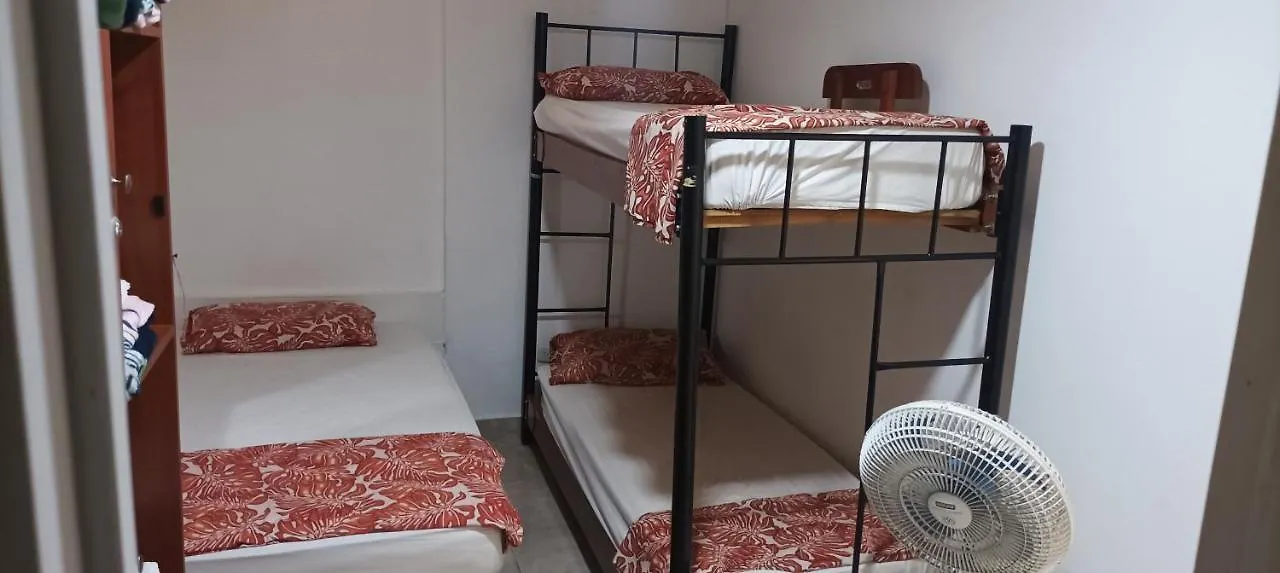 Guest house Hea Hospedaje Cerca Al Estadio Y La 70 Hotel Medellin