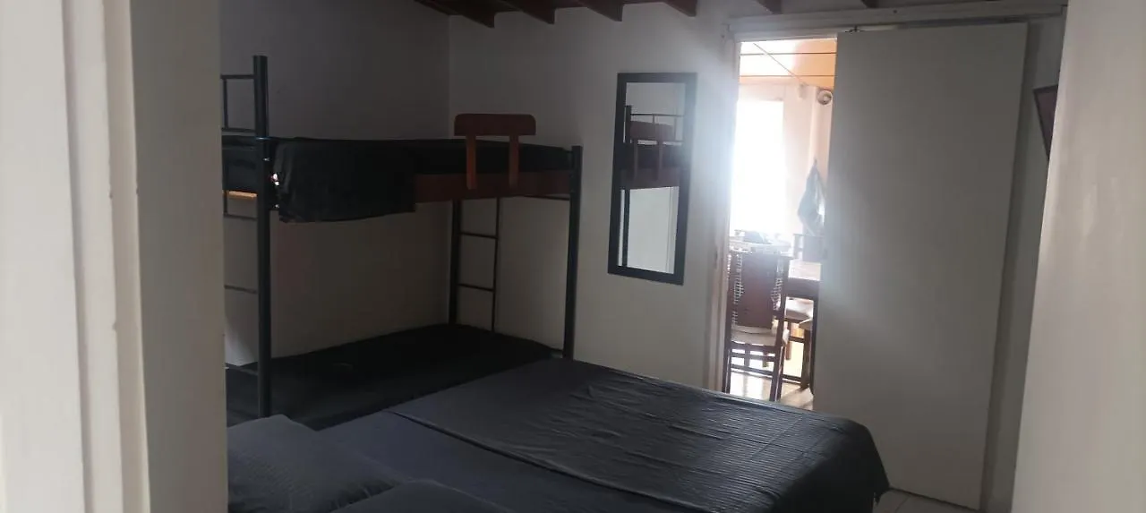 Guest house Hea Hospedaje Cerca Al Estadio Y La 70 Hotel Medellin