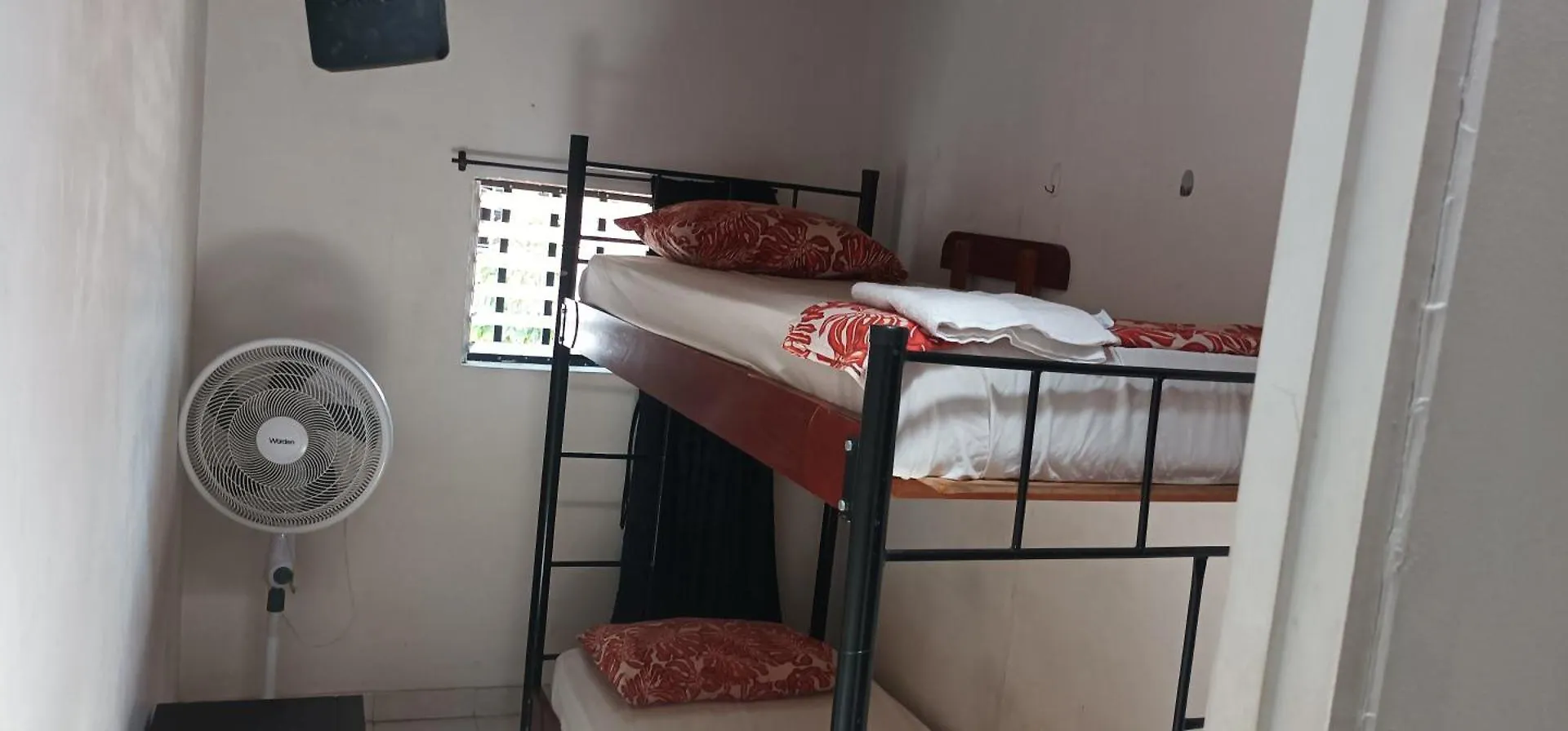 Hea Hospedaje Cerca Al Estadio Y La 70 Hotel Medellin Guest house